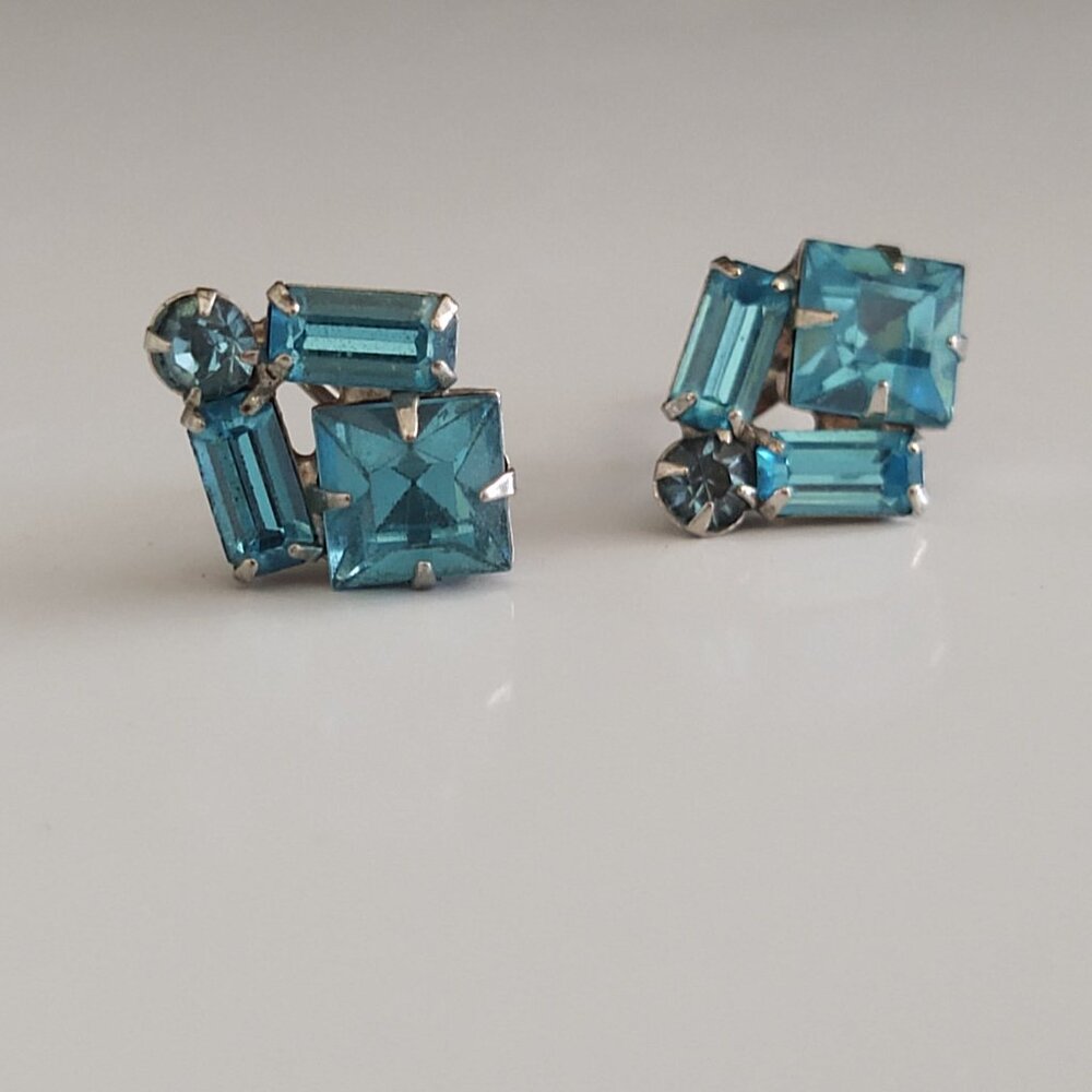 AQUA MARINE TOPAZ RHINESTONE ART DECO SCREW ON COSTUME JEWELRY EARRINGS